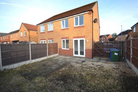 3 bedroom semi-detached house to rent - Photo 4