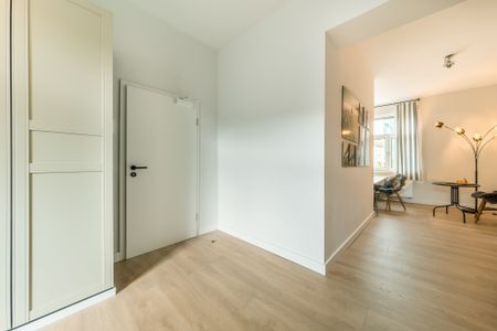 City-Residence: Neu möbliertes Design-Apartment mit exzellenter Ausstattung. - Photo 3