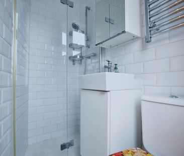 3 bedroom House To Let Total Size: 1055 SQ FT - Photo 4