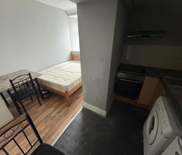 Studio to rent - Photo 3