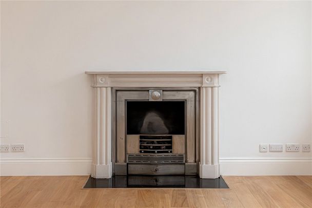 Curzon Square, W1J - Photo 1