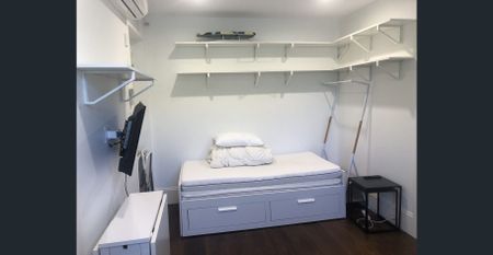 Fully Furnished Studio All Bills included in Bellevue Hill - Photo 2