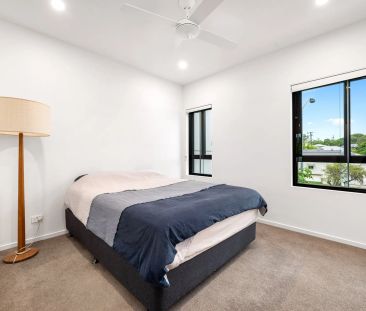 FURNISHED APARTMENT IN NEW RENOVARE COMPLEX! - Photo 4