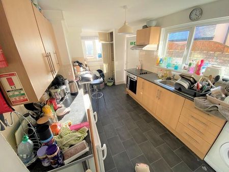 4 bedroom house to rent - Photo 5