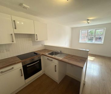 1 bedroom flat to rent - Photo 4