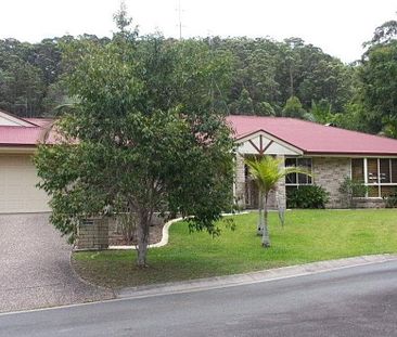 Large Family Home &plus; Pool in Buderim - Photo 4