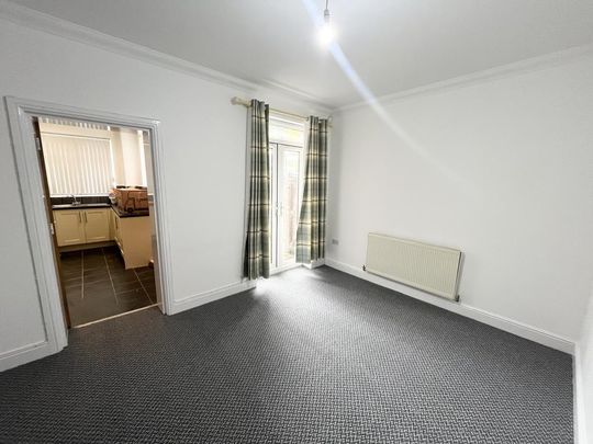 4 bedroom house to rent - Photo 1