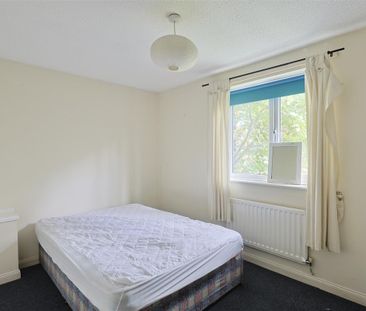 2 bedroom Student End of terrace house to rent in Limewood Court, N... - Photo 6