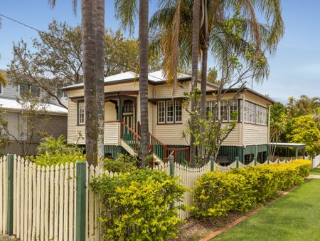41 Jenolan Avenue, Hawthorne QLD 4171 - House For Rent | Domain - Photo 3