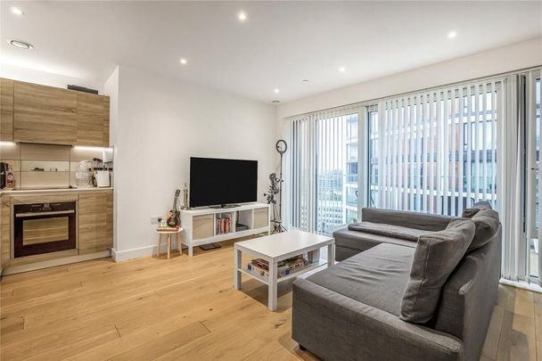 Studio to rent - Photo 1