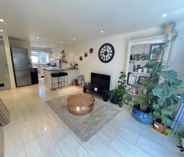 Sycamore Field, Harlow - Photo 2