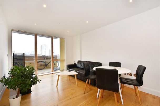 3 bedroom apartment to rent - Photo 1
