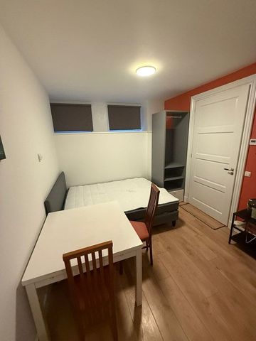 Te huur: Kamer Koninginneweg in Amsterdam - Foto 3