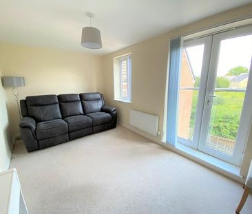 3 bedroom end of terrace house to rent - Photo 2