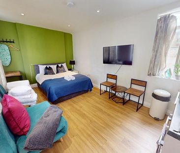Studio to rent - Photo 3