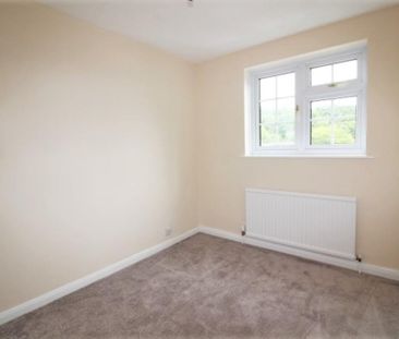 4 bedroom detached house to rent - Photo 5