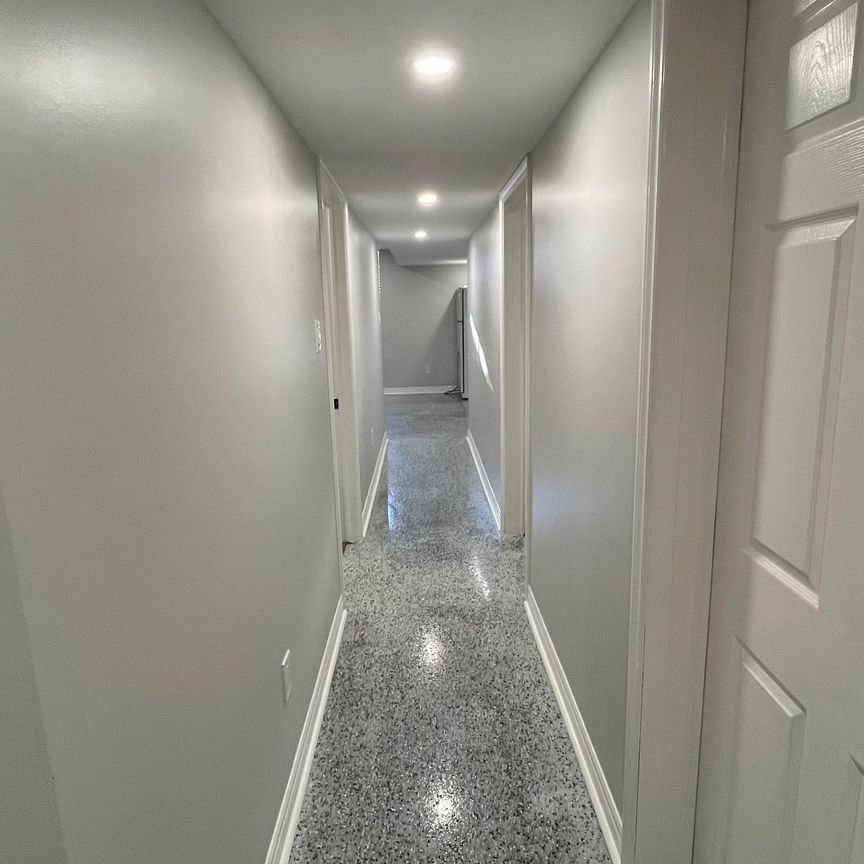 For Lease - 6 White Crescent Unit# Bsm, Barrie, Ontario - Photo 1