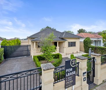 Stunning 3 Bedroom Family Home - Photo 6