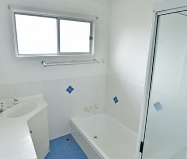 SPLIT LEVEL FAMILY HOME - Photo 6