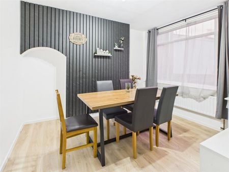 3 bedroom semi-detached house to rent - Photo 4