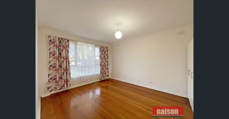 Spotless 3 bedroom residence - Photo 5
