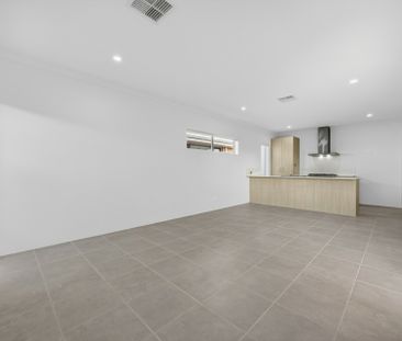 Beautiful Brand New Four Bedroom Home! - Photo 2