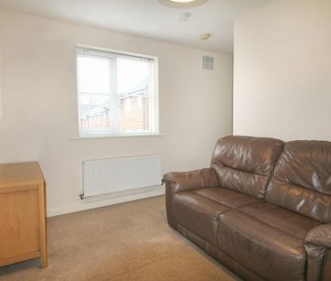1 bedroom ground floor flat to rent - Photo 1