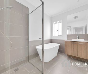 Spacious & Stylish Family Living on a Generous Block - Photo 5