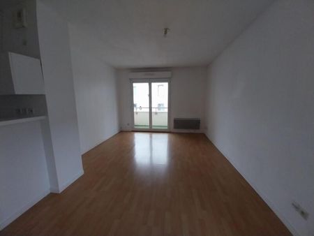 Location Appartement 2 pièces 40m² ORLEANS 45000 - Photo 2