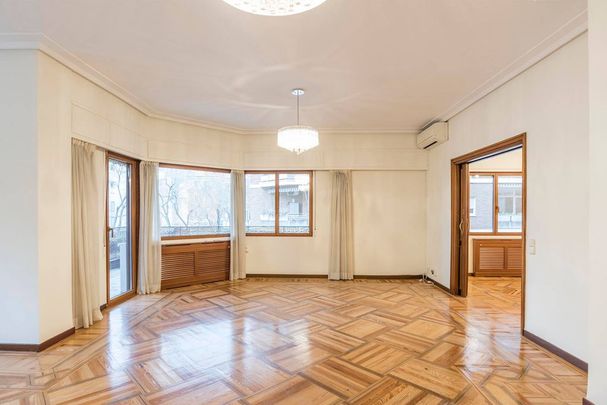 Luxury Flat for rent in Madrid, Autonomous Region of Madrid - Photo 1