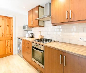 3 bedroom flat to rent - Photo 1