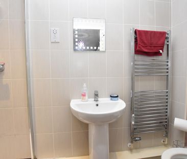 2 bed flat to rent in Ley Farm Close, Watford, WD25 - Photo 6