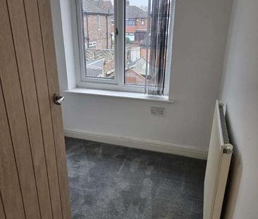 Irlam Avenue, Eccles, M30 - Photo 4