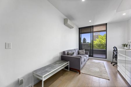 402/1A Finch Street, - Photo 3