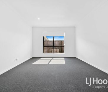 Modern Low-Maintenance Living with Parkside Convenience - Photo 5