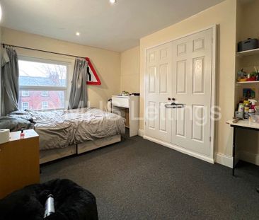 9 Bedroom Mid Terraced House for rent in Kensington Terrace - Photo 5