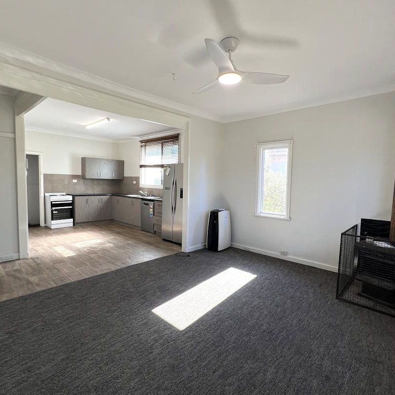 Large Home, Close to Narrogin - Photo 1