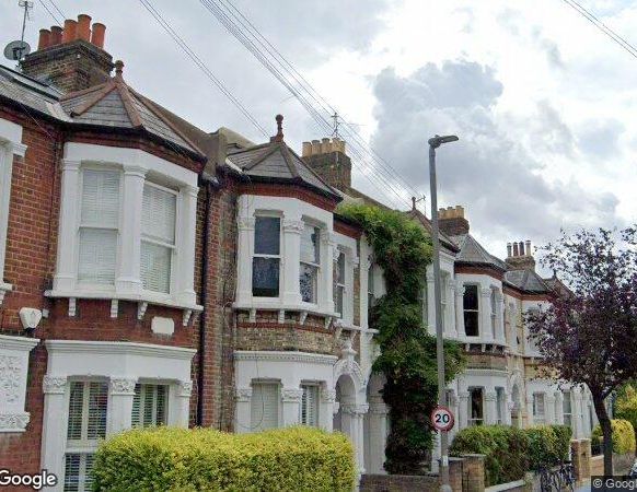 2 Bed Flat, Grandison Road, SW11 - Photo 1