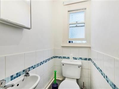 Fontarabia Road, SW11 - Photo 4