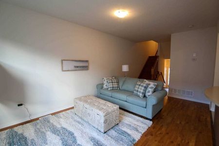 For Lease - 70 Palace Beach Trail, Hamilton, Ontario - Photo 3