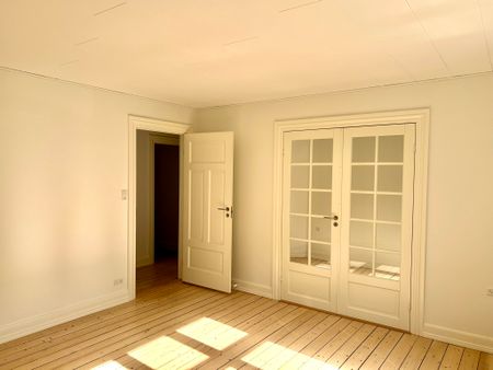 Hyggelig 3-værelses lejlighed i Aalborg med gode faciliteter - Foto 2