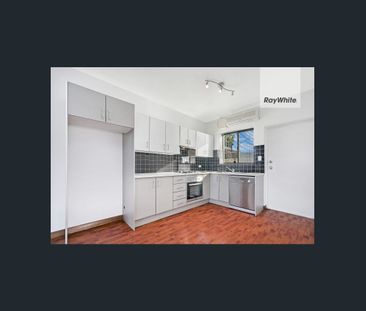 Neat Ground Floor Unit - Photo 4