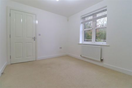 5 BED Detached house To rent - Photo 3