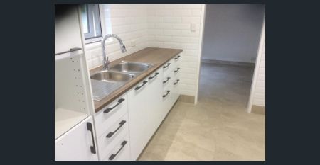 Well Presented 3 X 1 HOUSE - Photo 3