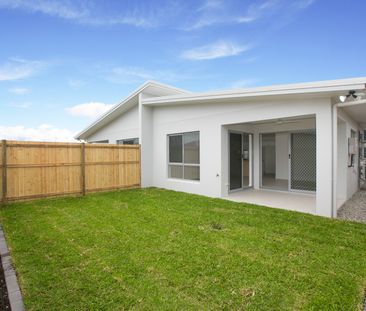 AFFORDABLE LIVING –SMITHFIELD VILLAGE DUPLEX - Photo 6