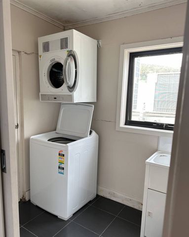 Apartment living without the city hustle and bustle - Photo 2