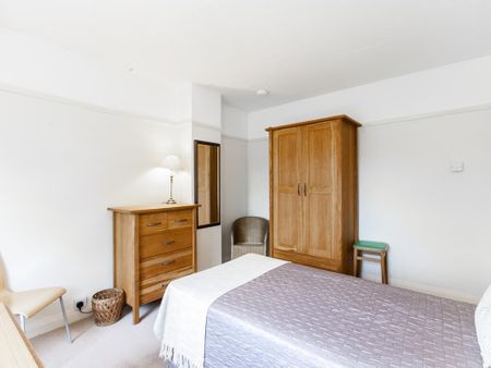 2 bedroom semi-detached house to rent - Photo 2