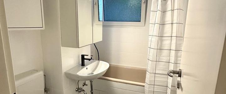 Frisch modernisierte 3-Zi-Wohnung mit Balkon in Huchting - Photo 1