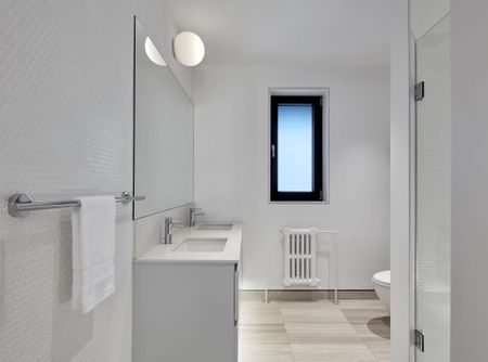 For Lease - 35 Munro Park Avenue, Toronto, Ontario - Photo 2