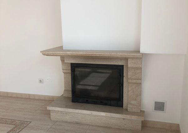 Apartamento T3 duplex para arrendamento na Cavaleira, Mem Martins.